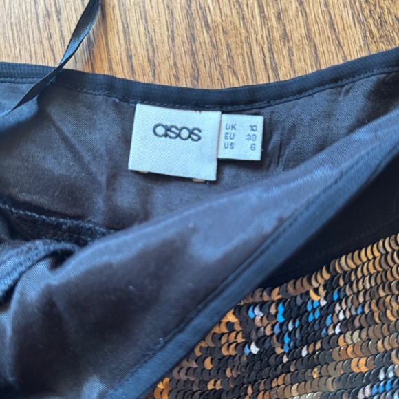 Sequin knee length skirt black with gold sequins - Picture 3 of 4